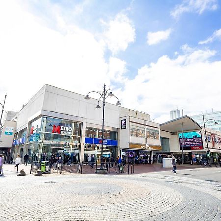 Spacious Flat With Patio & Parking In City Centre Reading Exterior foto