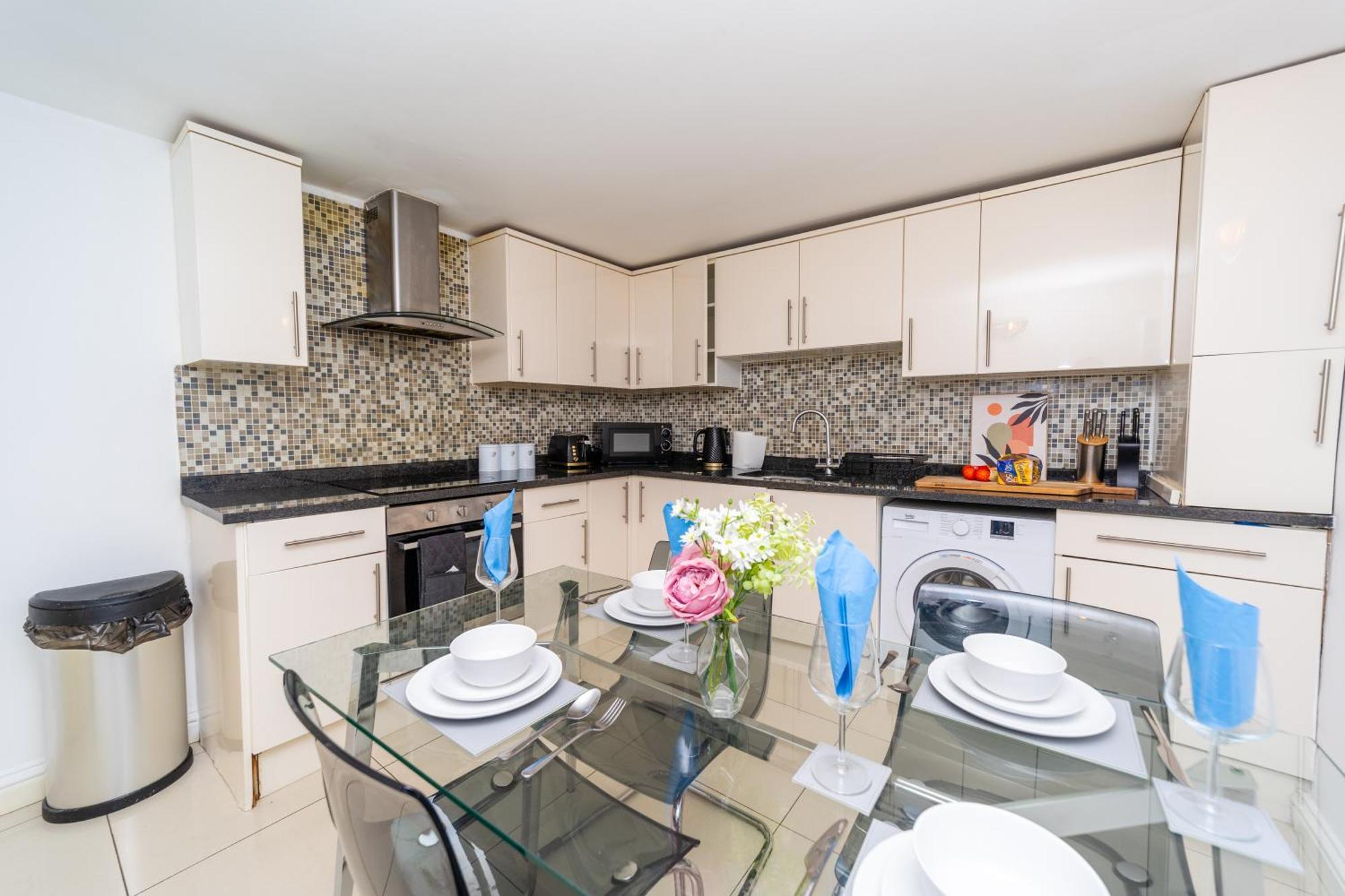 Spacious Flat With Patio & Parking In City Centre Reading Exterior foto