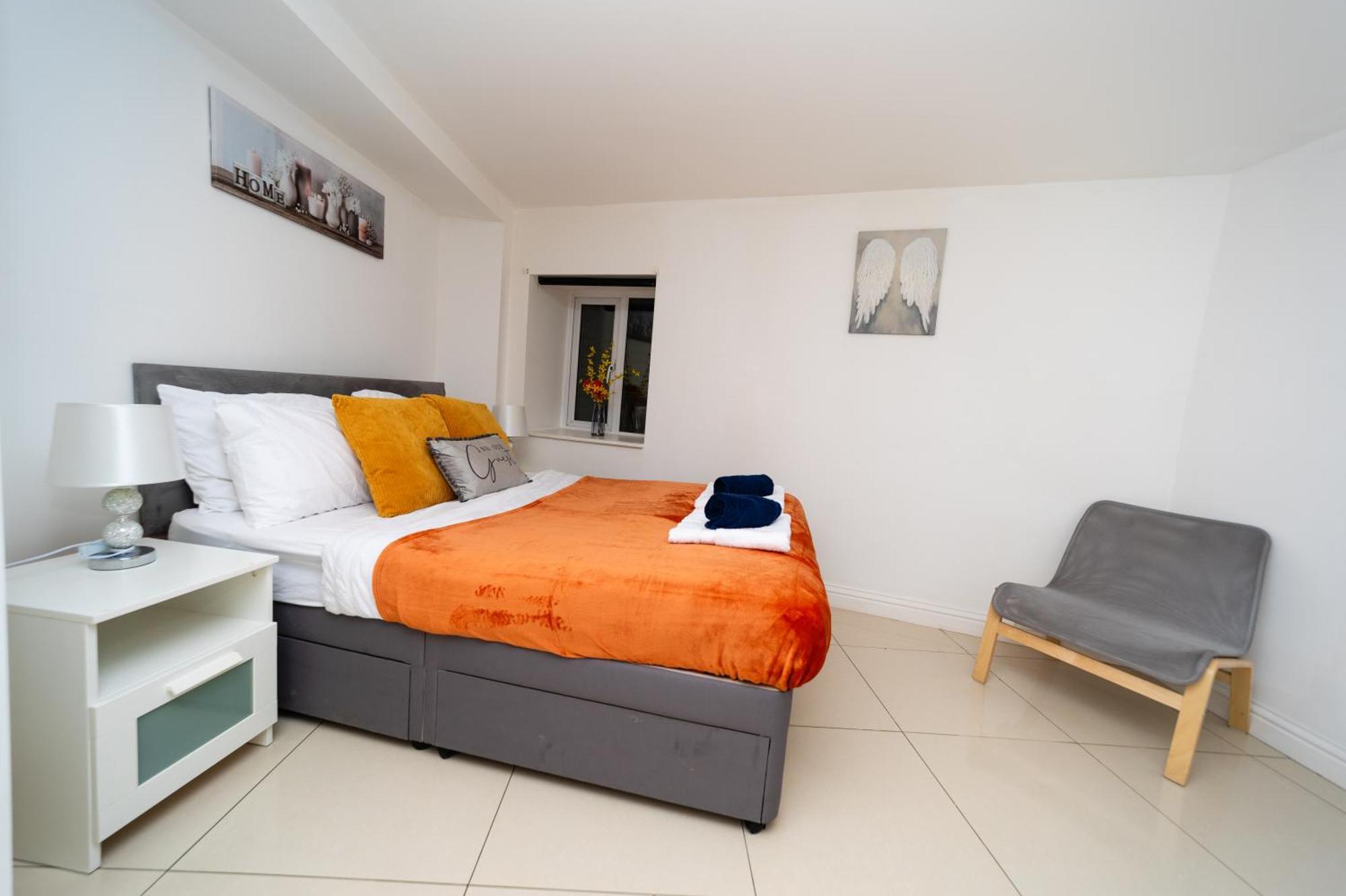 Spacious Flat With Patio & Parking In City Centre Reading Exterior foto